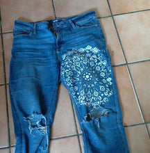 Load image into Gallery viewer, Create your custom design stencil - periwinkle-laser
